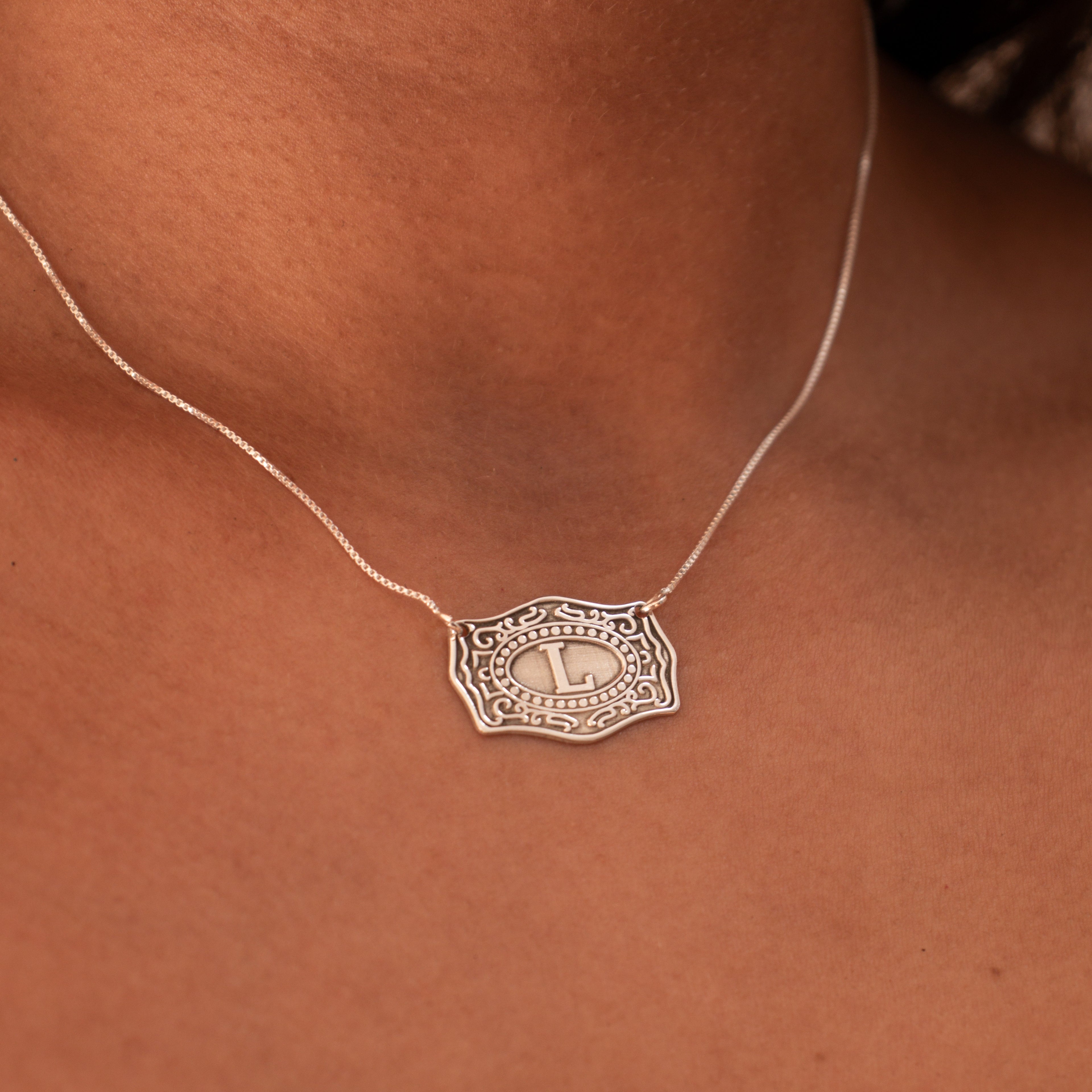 Colar personalizado fivela