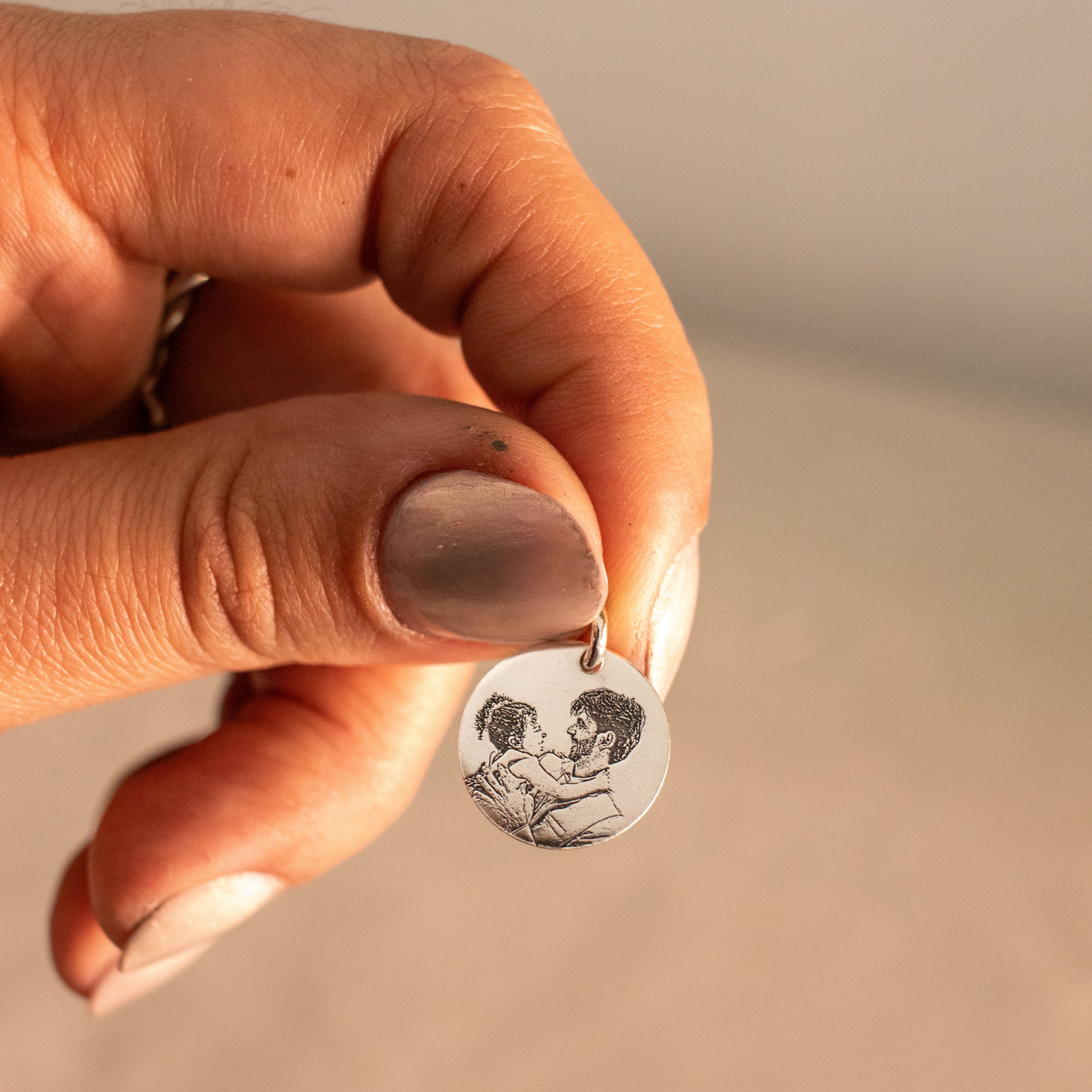 Pingente personalizado com fotogravação em prata