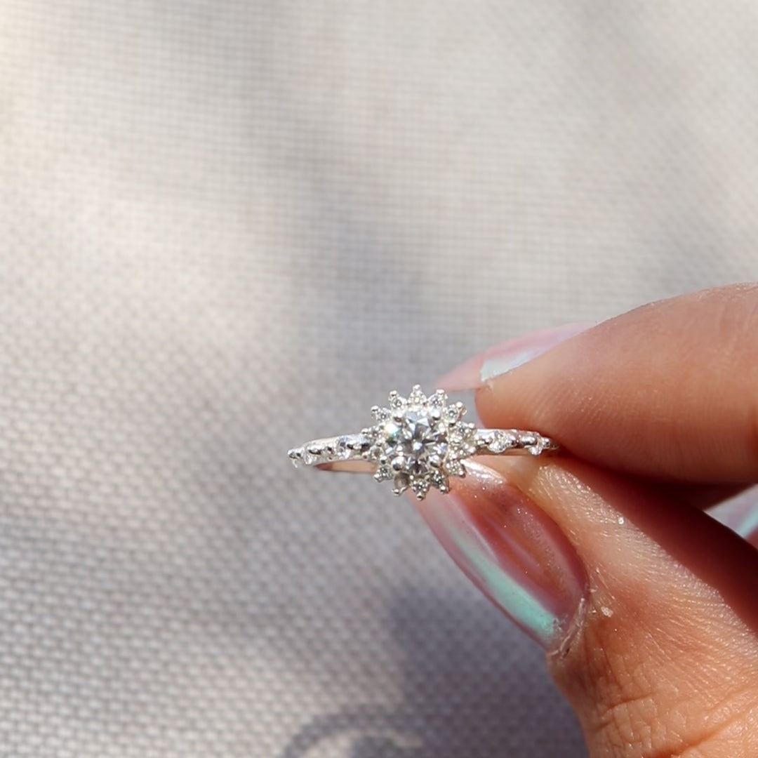 Anel de Noivado com Moissanites
